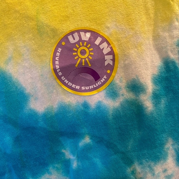 Peanuts Mens Aqua Tye Dye UV Ink Snoopy Graphic - Picture 2 of 4